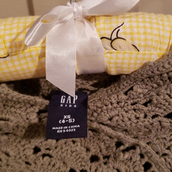 Gap Girl's Poncho - Picture 3 of 3